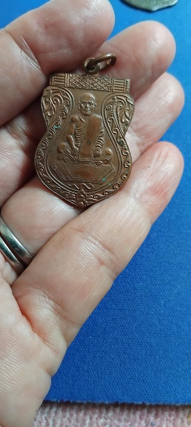พระบ้านเก็บเก่า พระเหรียญเก่าๆ