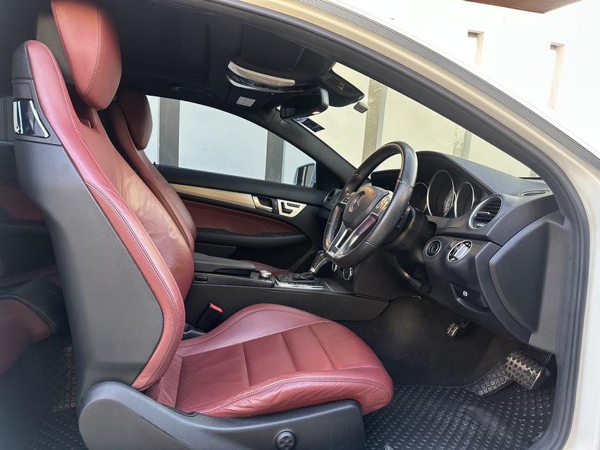 รถสปอร์ตคูเป้ BENZ C180 1.8 Coupe AMG จดทะเบียนปี2012 รูปที่ 7