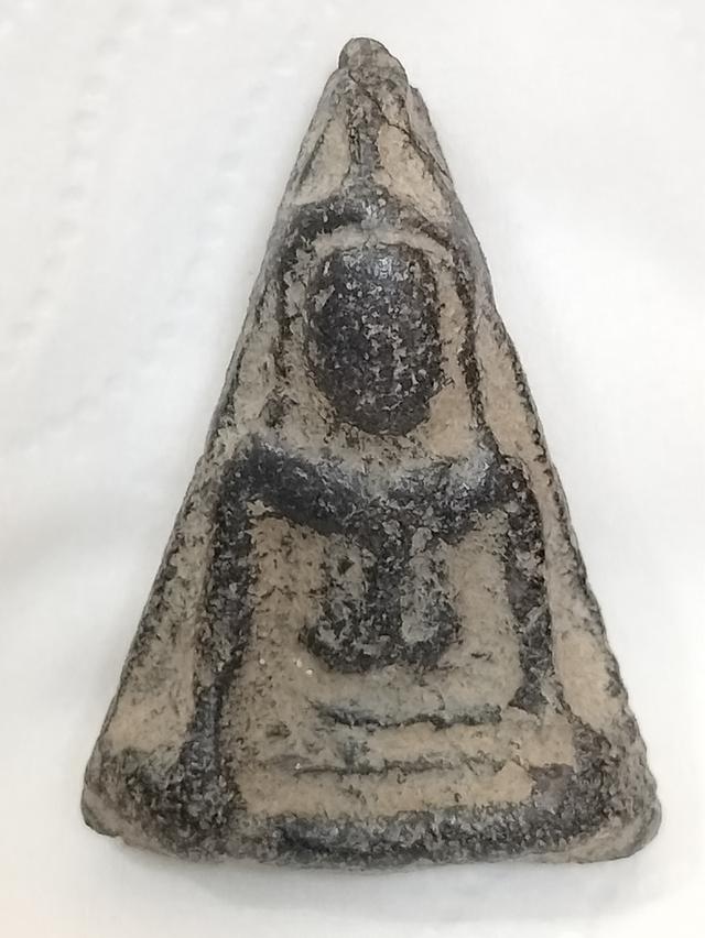 พระนางพญาเข่าโค้ง  เก่าเก็บไม่ทราบราคา