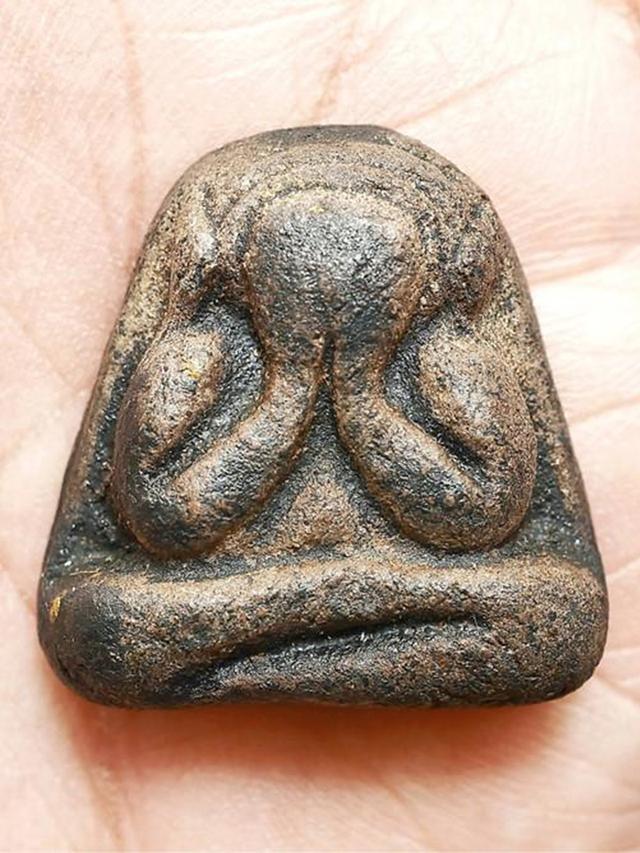 พระปิดตา หลวงพ่อแก้ว วัดเครือวัลย์ พิมพ์กลาง หลังเรียบ...เก่าๆ เดิมๆ สวยแชมป์ 6