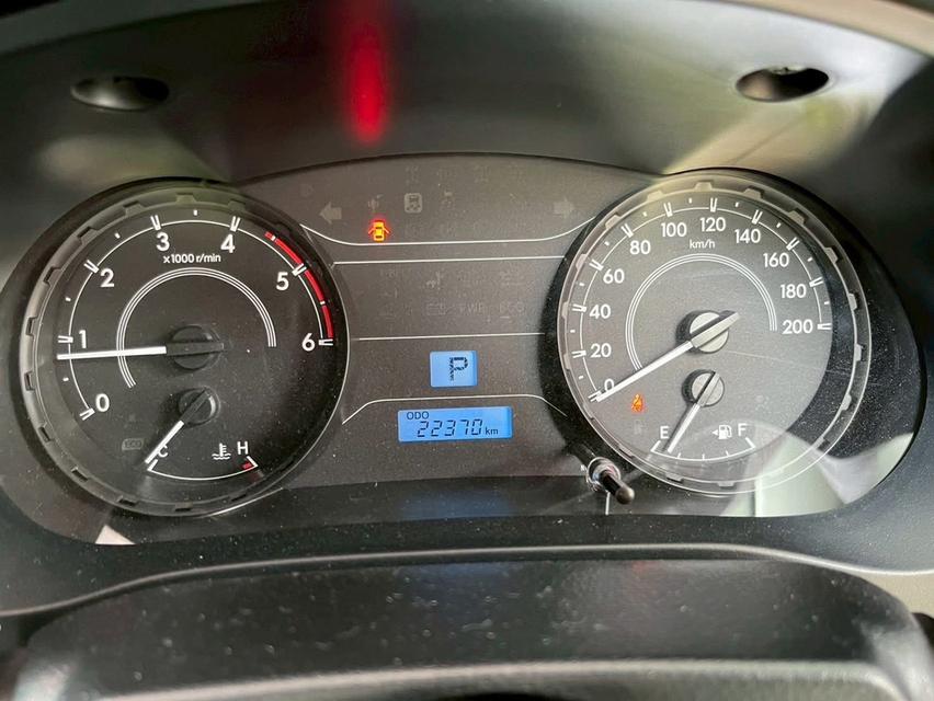 TOYOTA REVO 4 ประตู รุ่น ENTRY เครื่อง2.4cc.เกียร์AUTO ปี 2024 รถสภาพสวย พร้อมใช้งาน! ไมล์แท้100%คะวิ่งมาน้อยมากๆคะ22,xxxกิโล