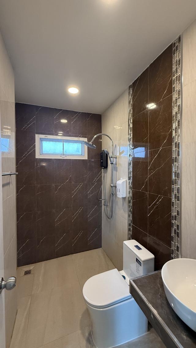 ขายบ้านพักตากอากาศสไตล์ English Cottage พร้อมเฟอร์นิเจอร์ครบ 8