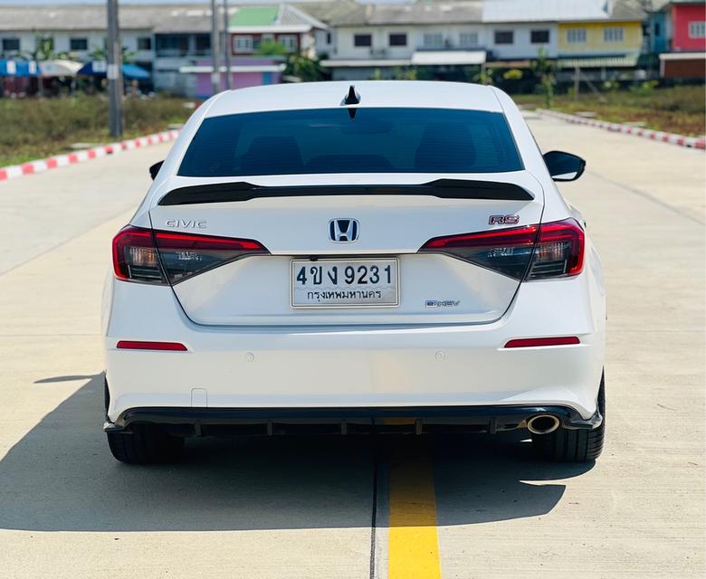 #HONDA NEW CIVIC FE 2.0 e:HEV RS ปี2023 สีขาวเกียร์ออโต้ เครื่องยนต์เบนซิน+ไฟฟ้า