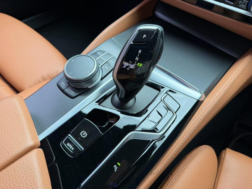 BMW 520d M Sport LCI (G30) ปี 2021 รูปที่ 12