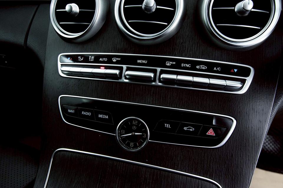 BENZ C220D 2.0 AVANTGARDE AT 2021C-Class ดีเซล ตัวท็อป Avantgarde โฉม W205 LCI รูปที่ 18