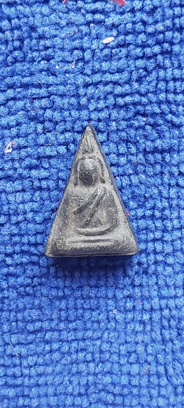 พระนางพญา หลังยันต์นะหลวงพ่อกวย รูปที่ 2