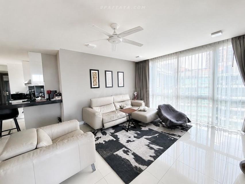 For Rent — Spacious 3-Bedroom Condo at Apus Condominium PattayaLarge condo for rent at Apus Condominium Pattaya, located in the city center near Big C 1
