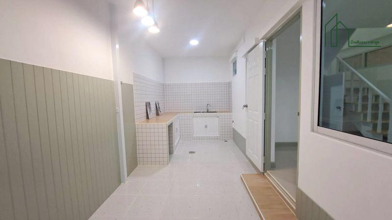 ทาวน์เฮาส์ 2 ชั้น หลังมุม บัวทองธานี บางบัวทอง ฟรีโอน  15