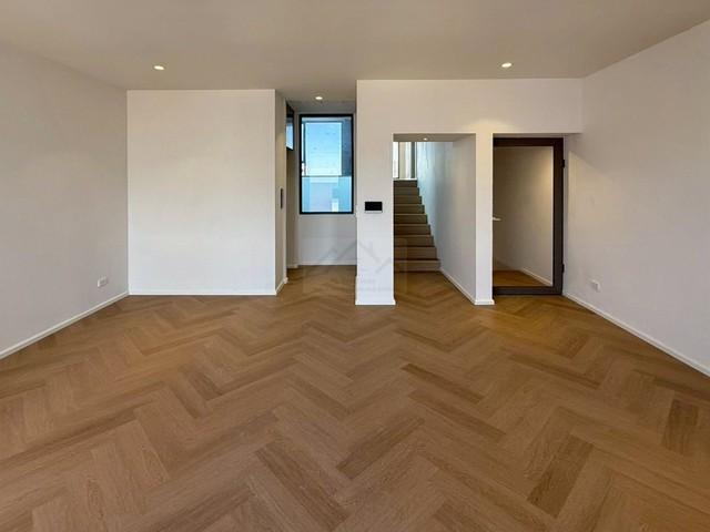 ขายโฮมออฟฟิศ 4.5 ชั้น 536 ตรม. ซอยปรีดี 14 (สุขุมวิท 71) ใกล้เอกมัยทองหล่อ รีโนเวทใหม่ทั้งหลัง มีลิฟต์และระบบ Smart Home 7