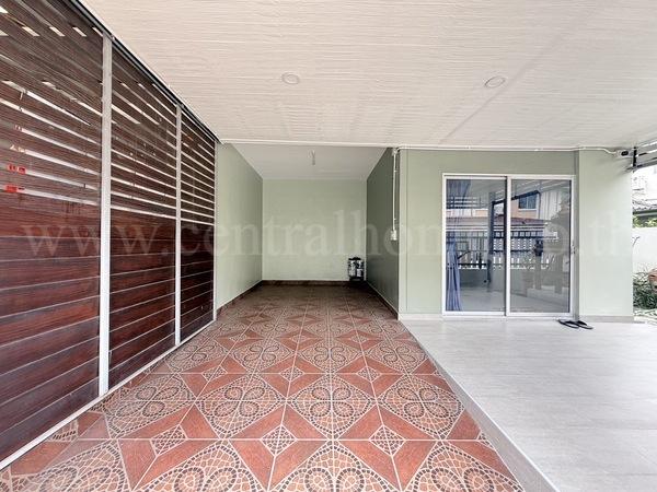 ทาวน์โฮม บ้านพฤกษา 60 รังสิต - บางพูน หลังมุม