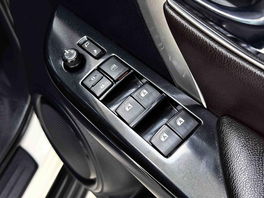 TOYOTA FORTUNER 2.4 V โฉมปี (15-ปัจจุบัน) 2020 รูปที่ 11