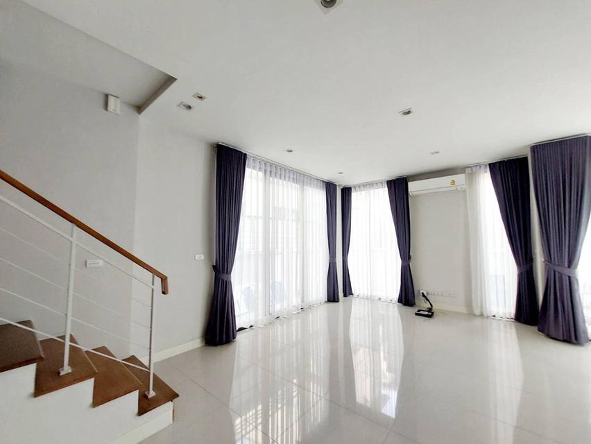 ให้เช่าบ้านแฝด 3 ชั้น ระดับ Luxury บ้านกลางเมือง คลาสเซ่ เอกมัย-รามอินทรา ซ.สุคนธสวัสดิ์ 19 เกษตร-นวมินทร์