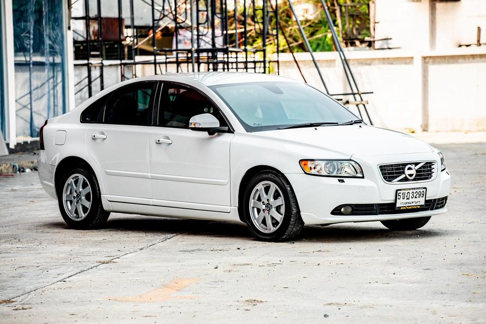 Volvo S40 2.0 AT ปี 2012 สีขาว สวยสภาพดี 7