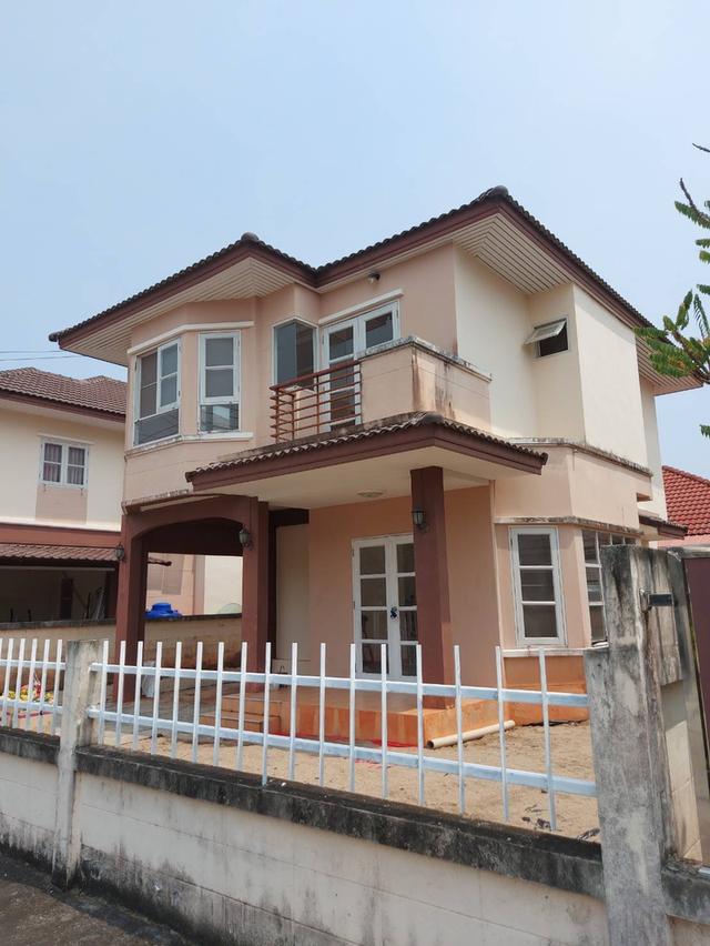 บ้านเดี่ยว ในหมู่บ้าน ในเมืองสุราษฎร์ธานี 1