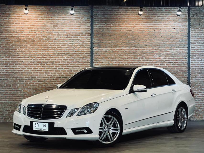 Mercedes-Benz E250 CGI w212 AMG ปี2011 1