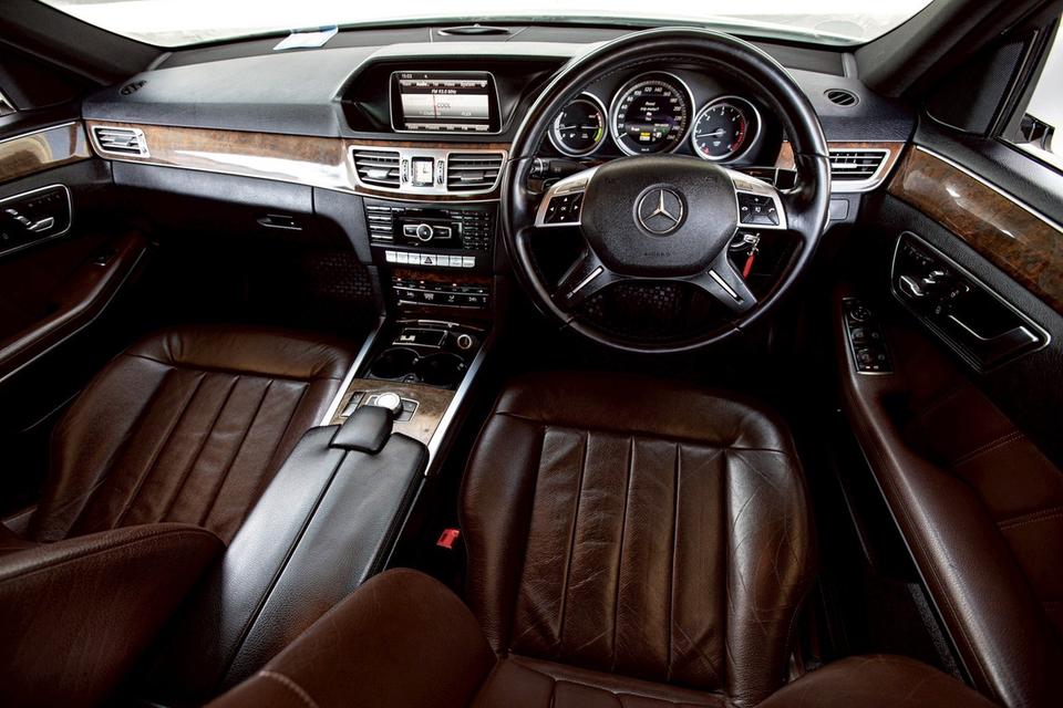 Benz E300 AMG  Bluetec ปี 2013 สีขาว มือเดียวป้ายแดง   11