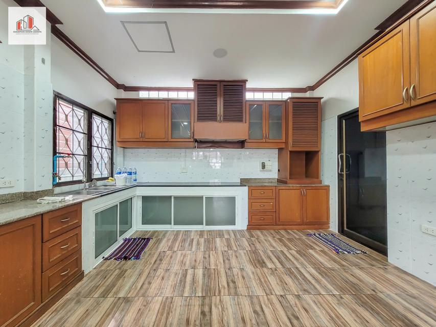 ขาย บ้านเดี่ยว หลังใหญ่ บ้านสวนดอกไม้ 300 ตรม 87.6 ตรว ติดถนนบรมฯ105 5