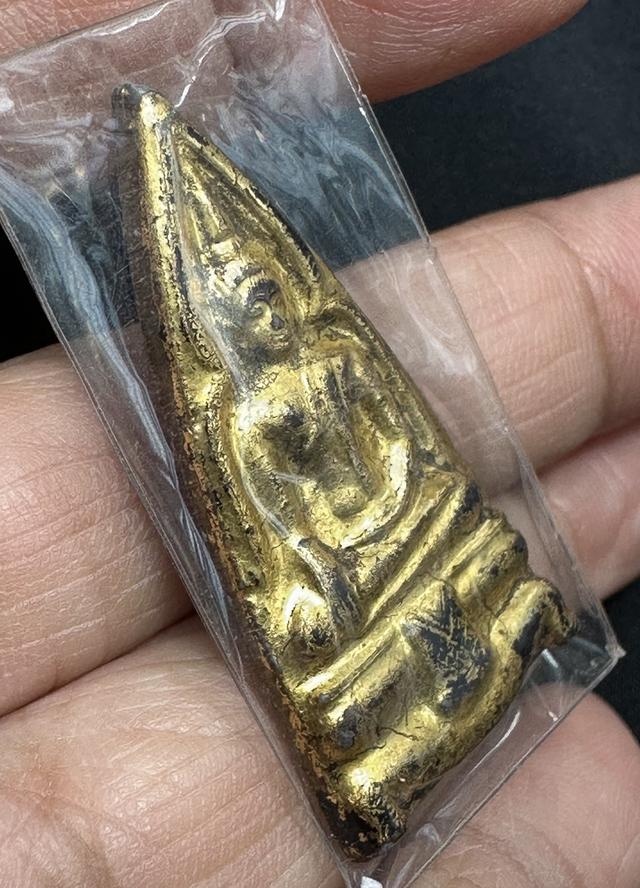 พระเนื้อตะกั่วลงรักปิดทอง(พิมพ์ใหญ) หลวงพ่อยุ้ย วัดบางกะปิ กรุงเทพฯ สร้างจากเนื้อฉนวนพระกรุวัดบางกะปิ 3