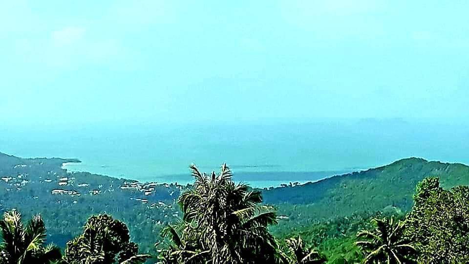 ที่ดินซีวิวบนเกาะสมุยอากาศดีถนนไฟฟ้าพร้อม 13