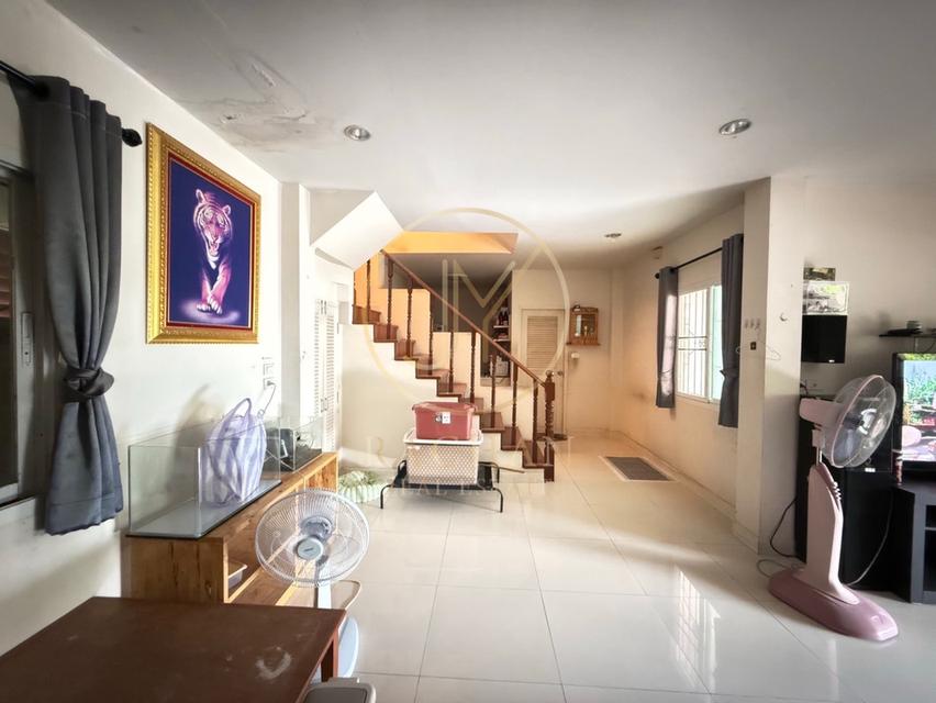 บ้านเดี่ยวหลังใหญ่ ทำเลดี ราคาต่ำกว่าตลาด เพียง 4.5 ล้านบาท พร้อมเข้าอยู่ หรือซื้อไว้รีโนเวททำกำไรก็คุ้ม     หมู่บ้านเนเจอร์ โฮม วงแหวน–พระราม 5 9