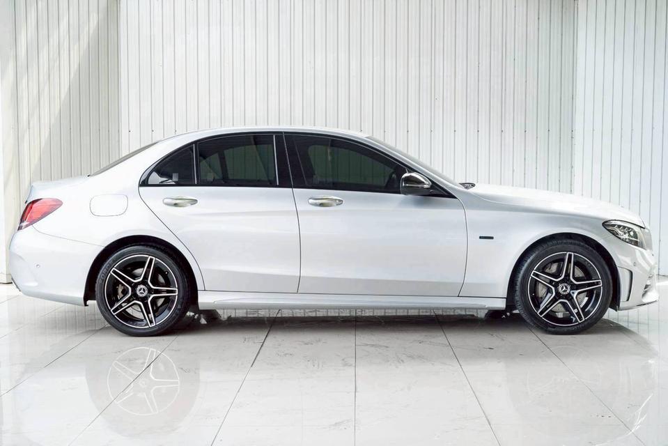 BENZ C-CLASS C300e AMG SPORT ปี 2021 สีเทา โฉม W205 ปี14-23 รูปที่ 5