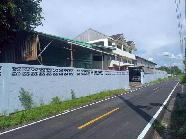 ขายโรงงานพร้อมเครื่องจักร และอาคารพาณิชย์ 3 ชั้น บนเนื้อที่ 2 ไร่ ย่านลำลูกกา คลอง 10 ขอ รง. ได้ 1