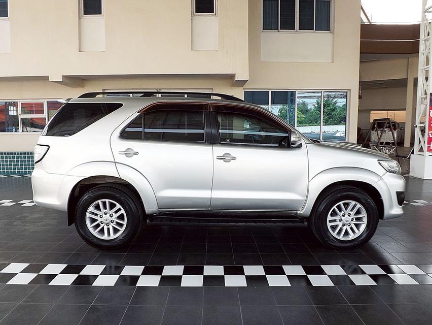 รหัสรถ KCY918 TOYOTA FORTUNER 3.0V NAVIGATOR AUTO ปี 2013 สีเทา รูปที่ 5