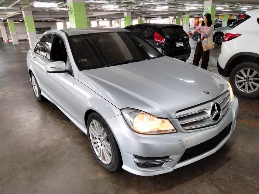 Mercedes-Benz C200 CGI (W204 Facelift) ปี 2013 จดปี 14 รูปที่ 3