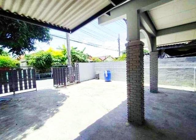 ถนนบางกรวย ไทรน้อย 100 ม. ถนนราชพฤกษ์ 3 กม. เซ็นทรัลเกตเกต 3 กม. MRT คลองบางไผ่ 3 กม. บ้านชั้นเดียวให้เช่า 3 นอน 2 น้ำ 2 4