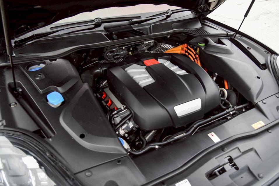 รหัสรถ CBL8315 Porsche CAYNNE 3.0 S E-Hybrid 4WD AT 2016