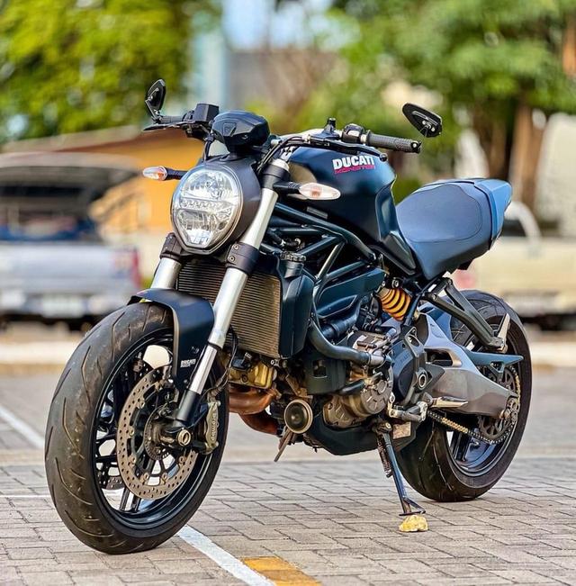 ส่งต่อ Ducati Monster 821 Black 4