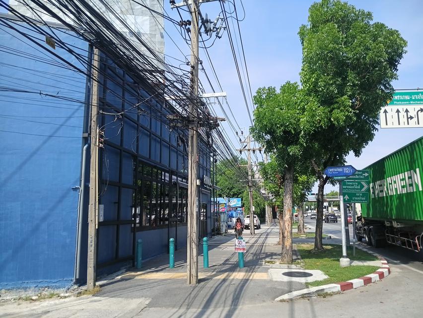 ที่ดินพร้อมสิ่งปลูกสร้าง ผังเมืองสีแดง 6