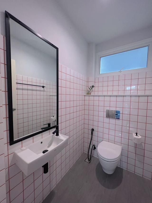 ✨ ไม่ต้องหรู แต่อยู่แล้วอบอุ่น ขายบ้านแฝดสองชั้น 3 ห้องนอน 3 ห้องน้ำ 4.5 ล้านบาท ! 3