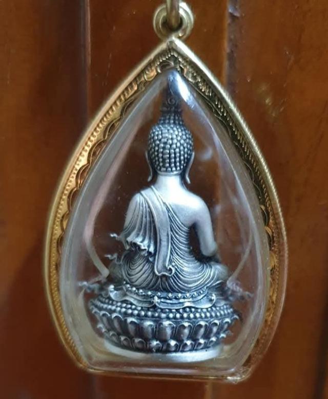 พระพุทธเลี่ยมทอง
