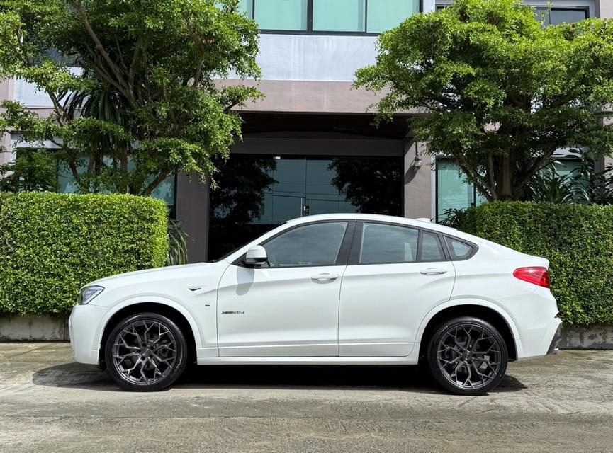 2017 BMW X4 MSPORT ( B47 ) รถวิ่งน้อยเพียง 60,000 กม รถเข้าศูนย์ตามระยะ รถไม่เคยมีอุบัติเหตุ ยางใหม่พึ่งเปลี่ยนครับ