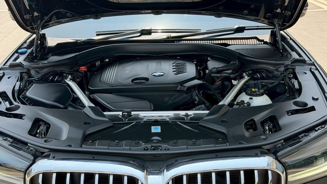 2022 BMW 520d M SPORT LCI สึดำ เลขไมล์ 78,XXX KM   รถสวย ไม่มีอุบัติเหตุ เซอร์วิส ศูนย์ตามระยะ รูปที่ 4