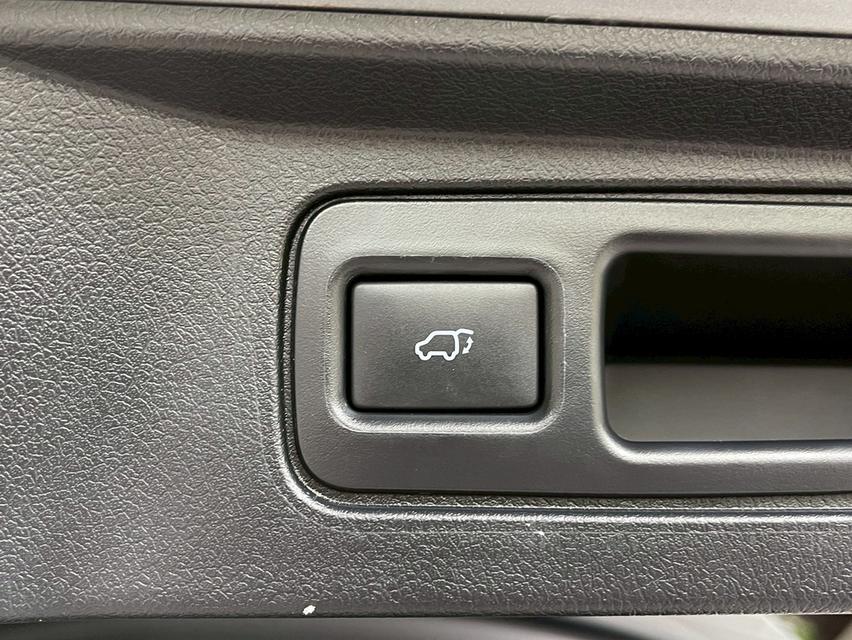 ขาย Toyota Fortuner 2.4V ปี23 14