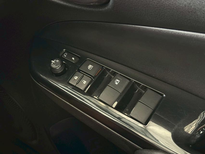 Toyota yaris 17