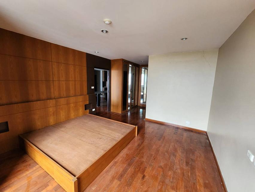 คอนโดห้องใหญ่ วิวแม่น้ำเจ้าพระยา! ขาย Riverine Place Condominium (141.43 ตร.ม.) เพียง 8.74 ล้านบาท 10