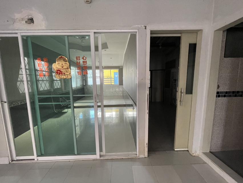 ขายบ้านเดี่ยวหลังมุม หมู่บ้านวรนุช เพชรเกษม 68 แยก 31 ขายตามสภาพ ราคาต่อรองได้ ทำเลดี ใกล้ MRT บางแค 3