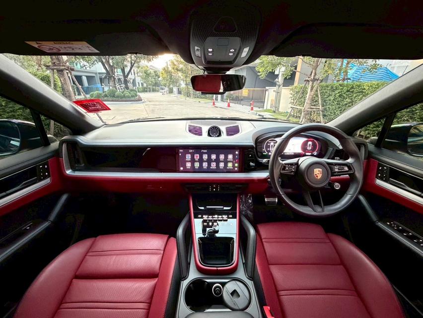 Porsche Cayenne S E-Hybrid ปี 2025รถออกศูนย์ AAS บอดี้สีดำ ภายในแดง รูปที่ 6