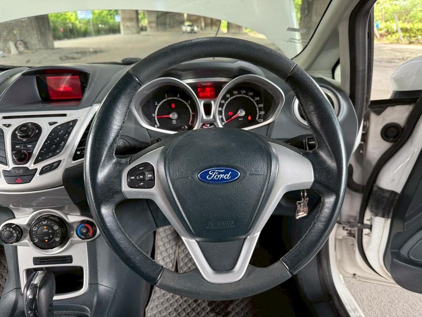 Ford Fiesta 1.5 S Sedan AT ปี 2013 13