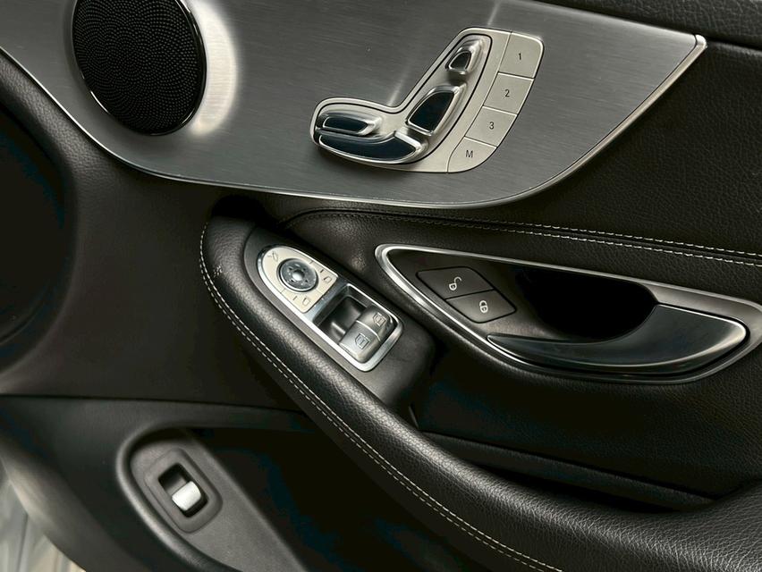 Mercedes-Benz C250 AMG Dynamic Coupe 13