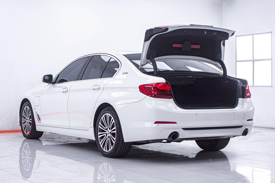 ✨ BMW SERIES 5 530e 2.0 HIGHLINE G30 AT ปี 2020 Plug-in Hybrid รูปที่ 5