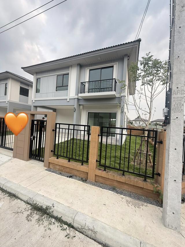 บ้านเดี่ยว หมู่บ้านติดถนนใหญ่ สงบ หลังริม หน้าบ้านไมีมีใคร  บ้านใหม่ ยังไม่ผ่านมือ ขายขาดทุน ด่วนๆๆไคร่า 3