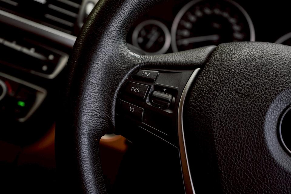 รหัสรถ CBL362 BMW 320D 2.0 Luxury F30 AT 2018 15