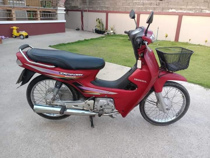 Honda Dream 100cc สีแดง