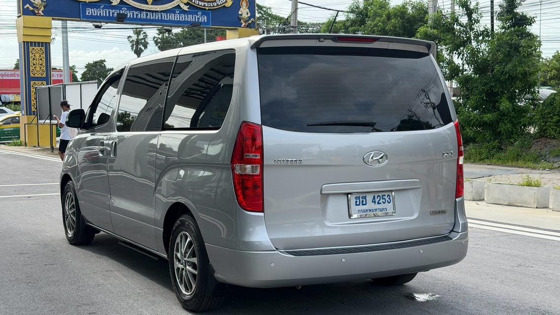 2019 HYUNDAI H1 TOURING สีเทา เลขไมล์ 184,XXX KM    เครื่องดีเชลล้วน เซอร์วิสศูนย์ ทุกระยะ ชัดเจนสุด บันไดไฟฟ้า  จอแอนดรอย โฉมใหม่แล้ว รถสวย เดิม รูปที่ 13