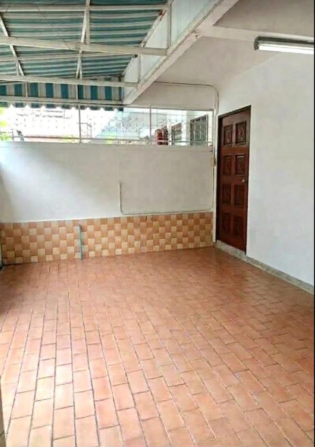 🔥 ให้เช่าทาวน์เฮ้าส์สุดพรีเมียม ใจกลางรัชดา-พระราม 9 🔥  💰 ราคาเช่า 40,000บาท เฟอร์นิเจอร์ครบพร้อมอยู่ เช่น อ่างอาบน้ำ ซิงค์ โทรทัศน์ ตู้เย็น 5