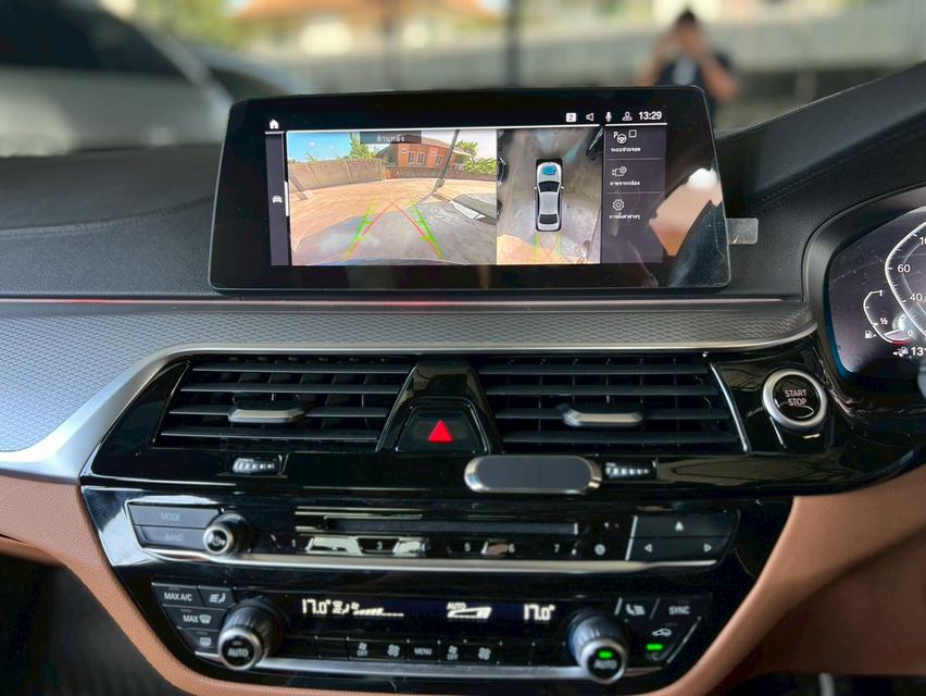 ปี 2020 BMW SERIES 5, 530e 2.0 M SPORT เกียร์ออโต้ มือเดียวป้ายแดง 16